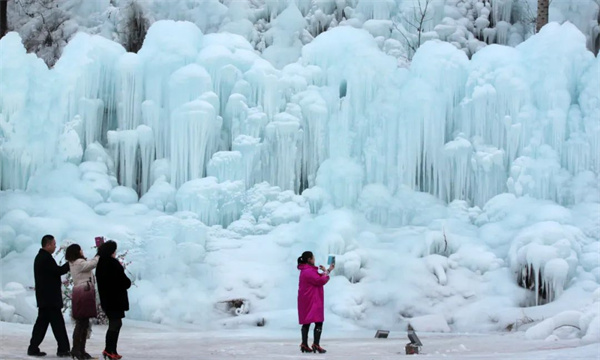 沕沕水冰瀑旅游文化节即将开幕，冬日值得打卡的梦幻奇境！